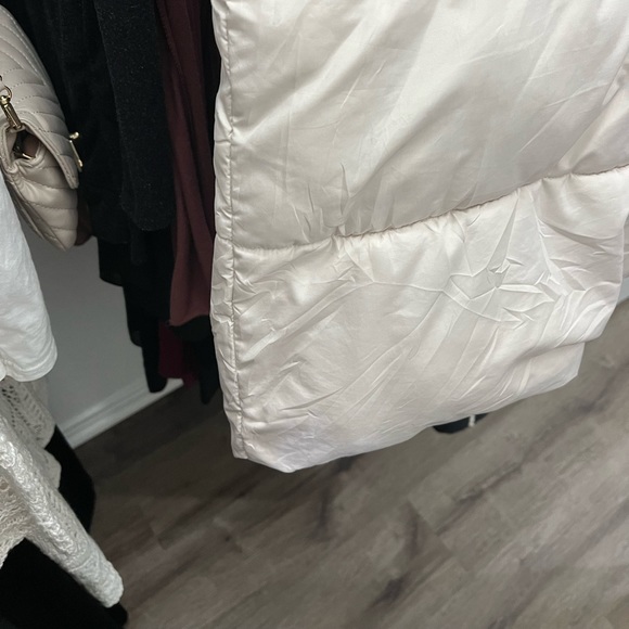 Miss Selfridge light pink long hooded puffer vest - Picture 2 of 6